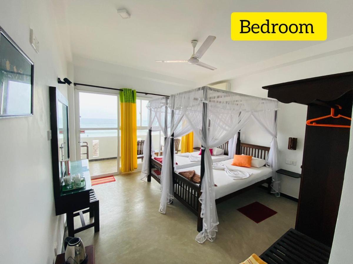 Copacabana Beach Hotel Хиккадува Экстерьер фото