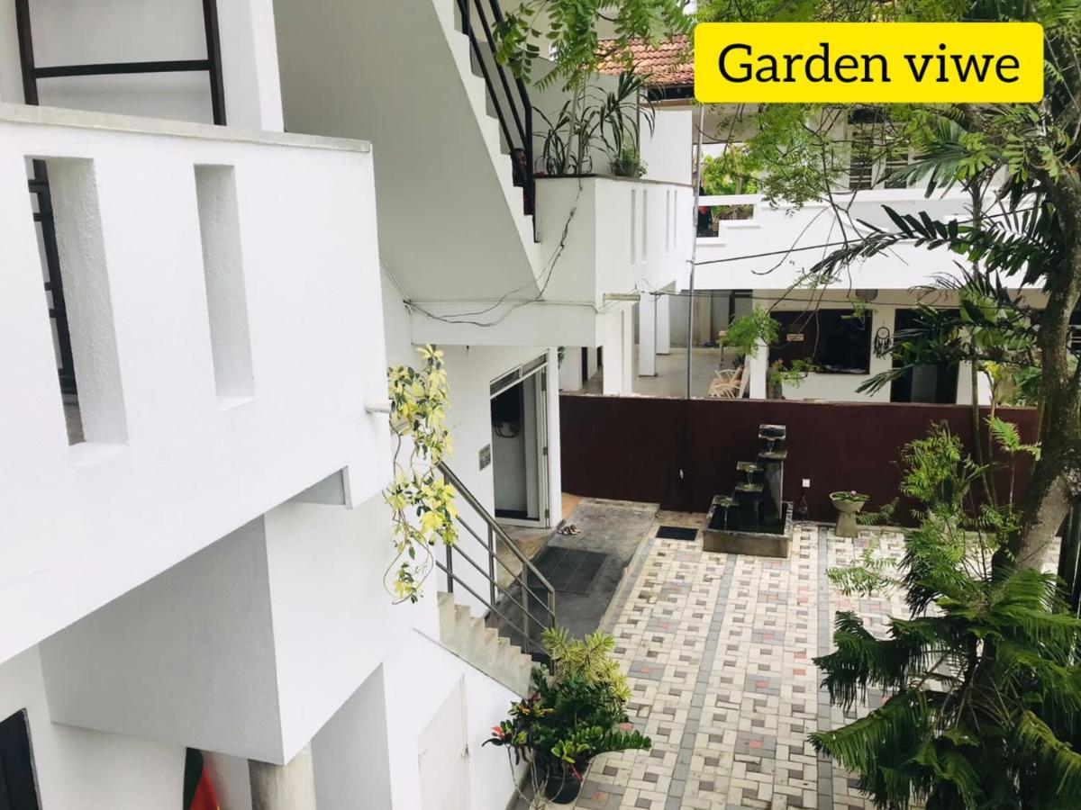 Copacabana Beach Hotel Хиккадува Номер фото