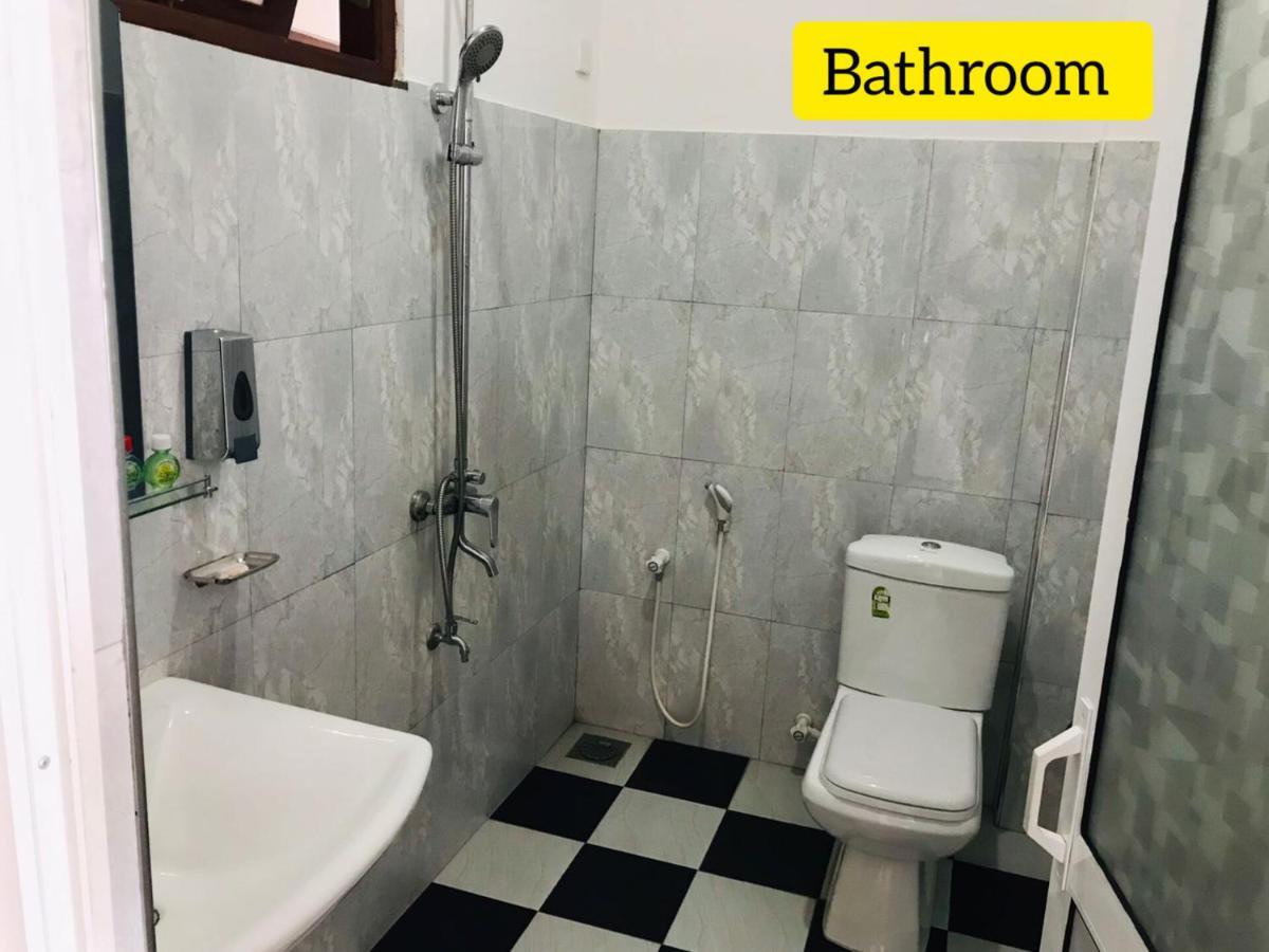 Copacabana Beach Hotel Хиккадува Экстерьер фото