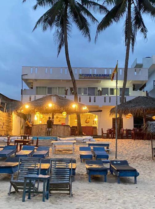 Copacabana Beach Hotel Хиккадува Экстерьер фото