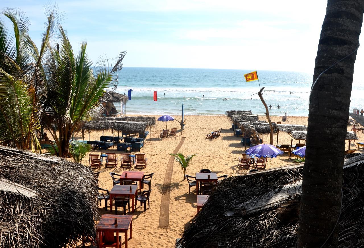 Copacabana Beach Hotel Хиккадува Экстерьер фото
